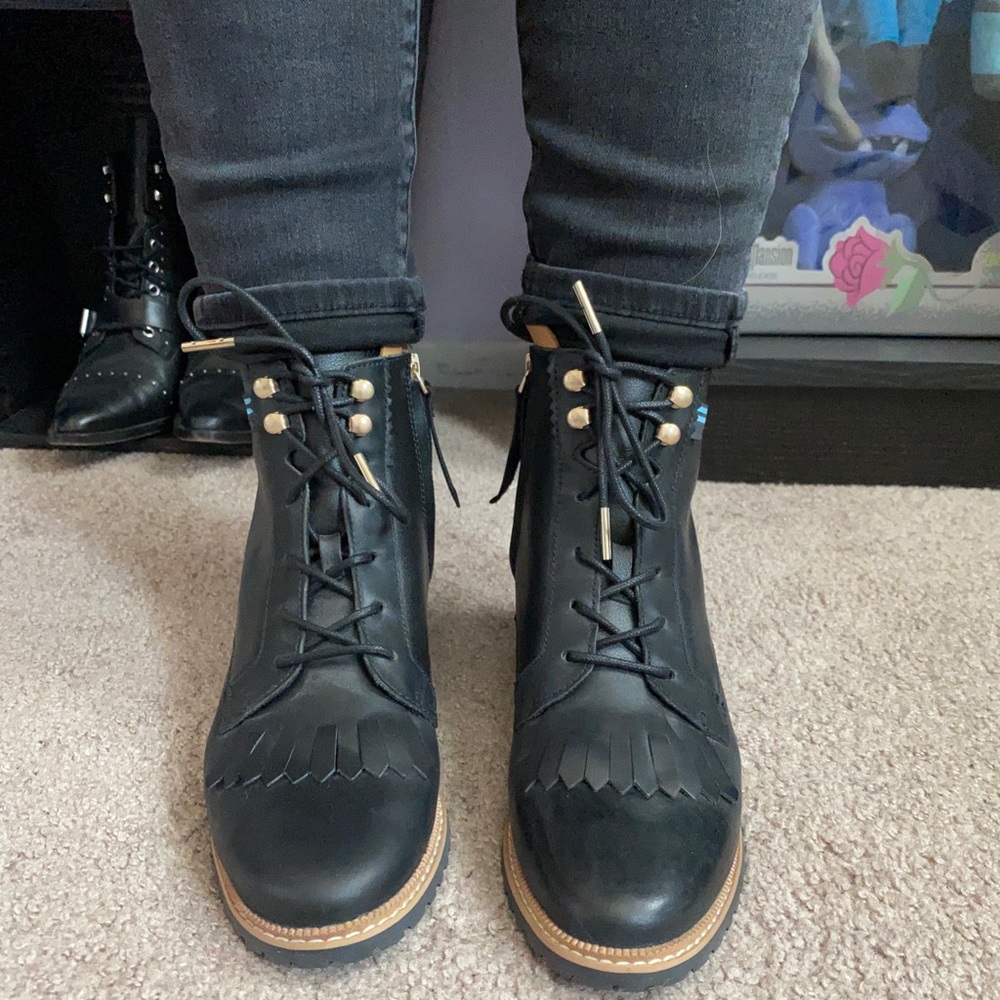 Toms Black Leather Women's Nolita Boots
